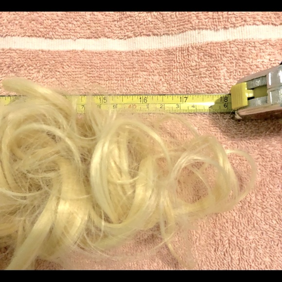 NEW! Fashion Clip-In Wrap Around Synthetic Long Pony Tail LIGHT BLONDE. - Picture 5 of 8